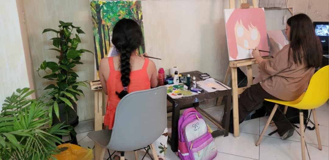 آموزشگاه نقاشی مدادرنگی در مشهد