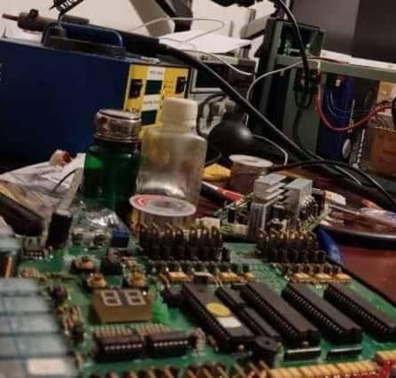 تعمیرات و بازسازی آسانسور داریوش گستر آسان بر در منطقه یک تهران