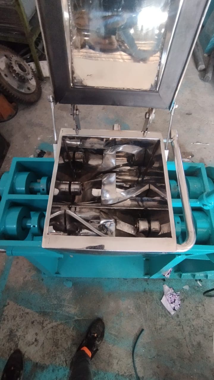 تولید و فروش ماشین آلات صنعتی اینوکس ماشین باقری در تهران