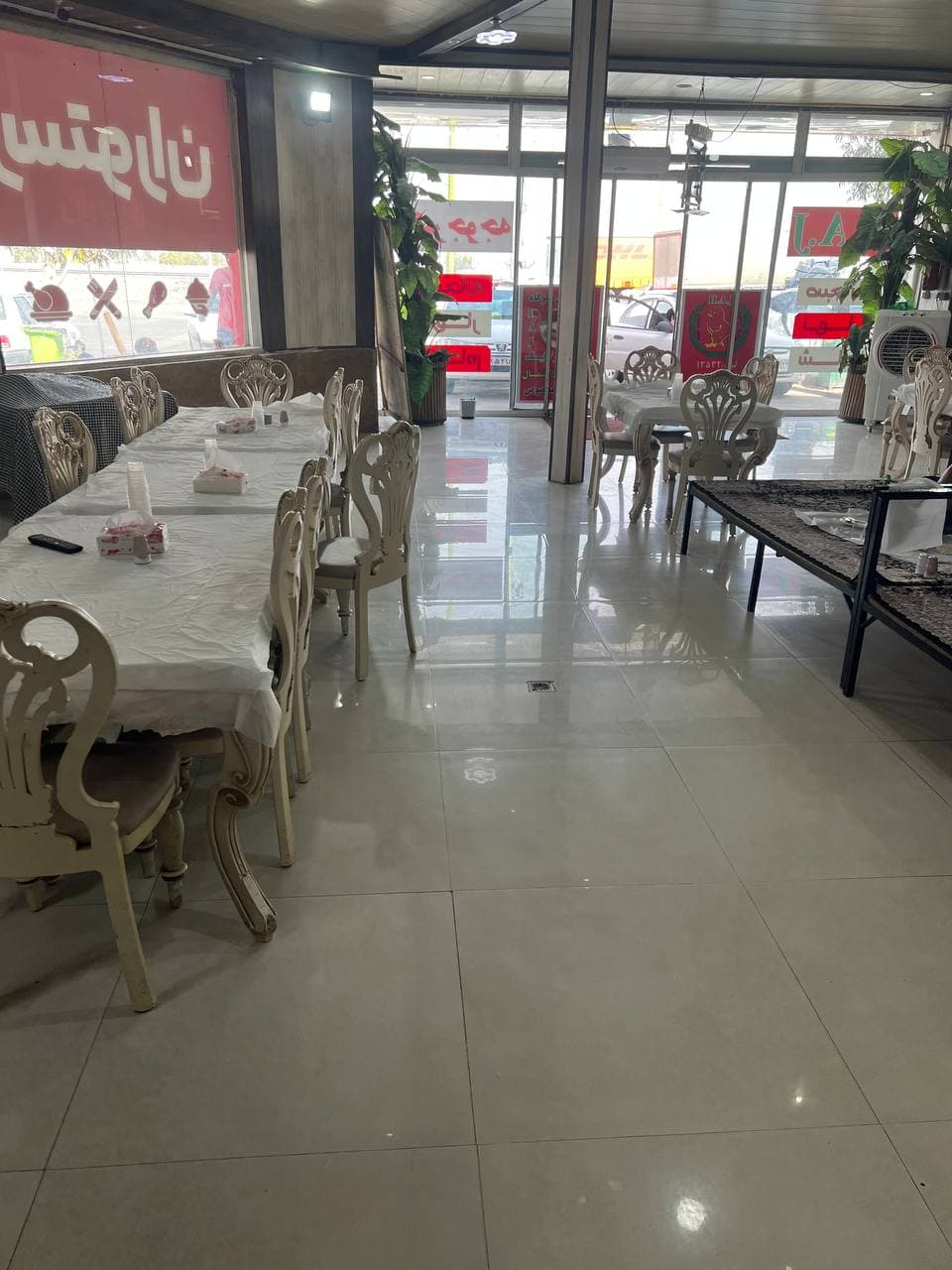 رستوران اکبرجوجه HAJ برادران کلبادی نژاد در کاشان