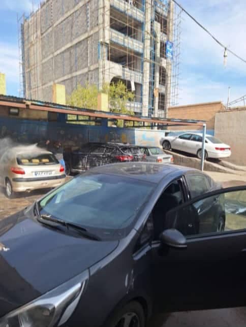 کارواش نانو و صفرشویی خودرو درخشان مجتبی چرخکاریان در خیابان انقلاب یزد