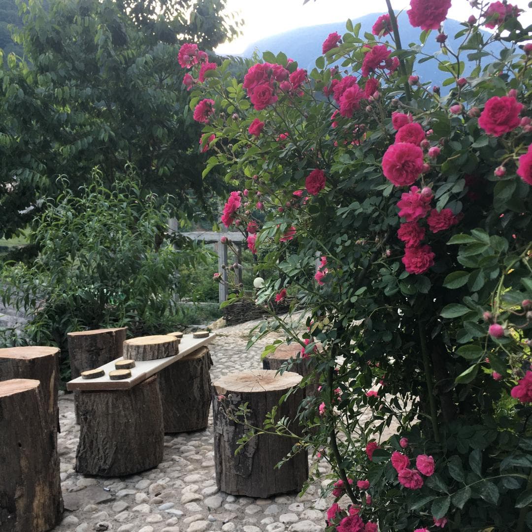 اقامتگاه بومگردی میشکا در گرگان