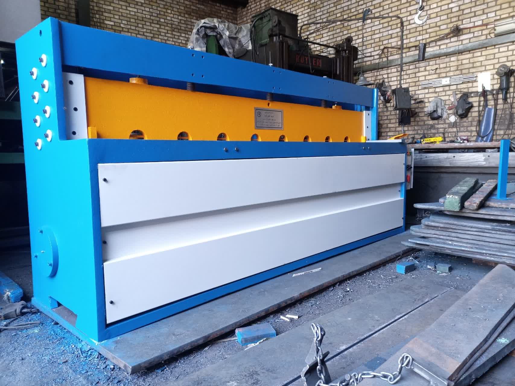 فروش و تعمیر ماشین آلات صنعتی قیچی گیوتین و خم کن نوین تک در شاطره تهران