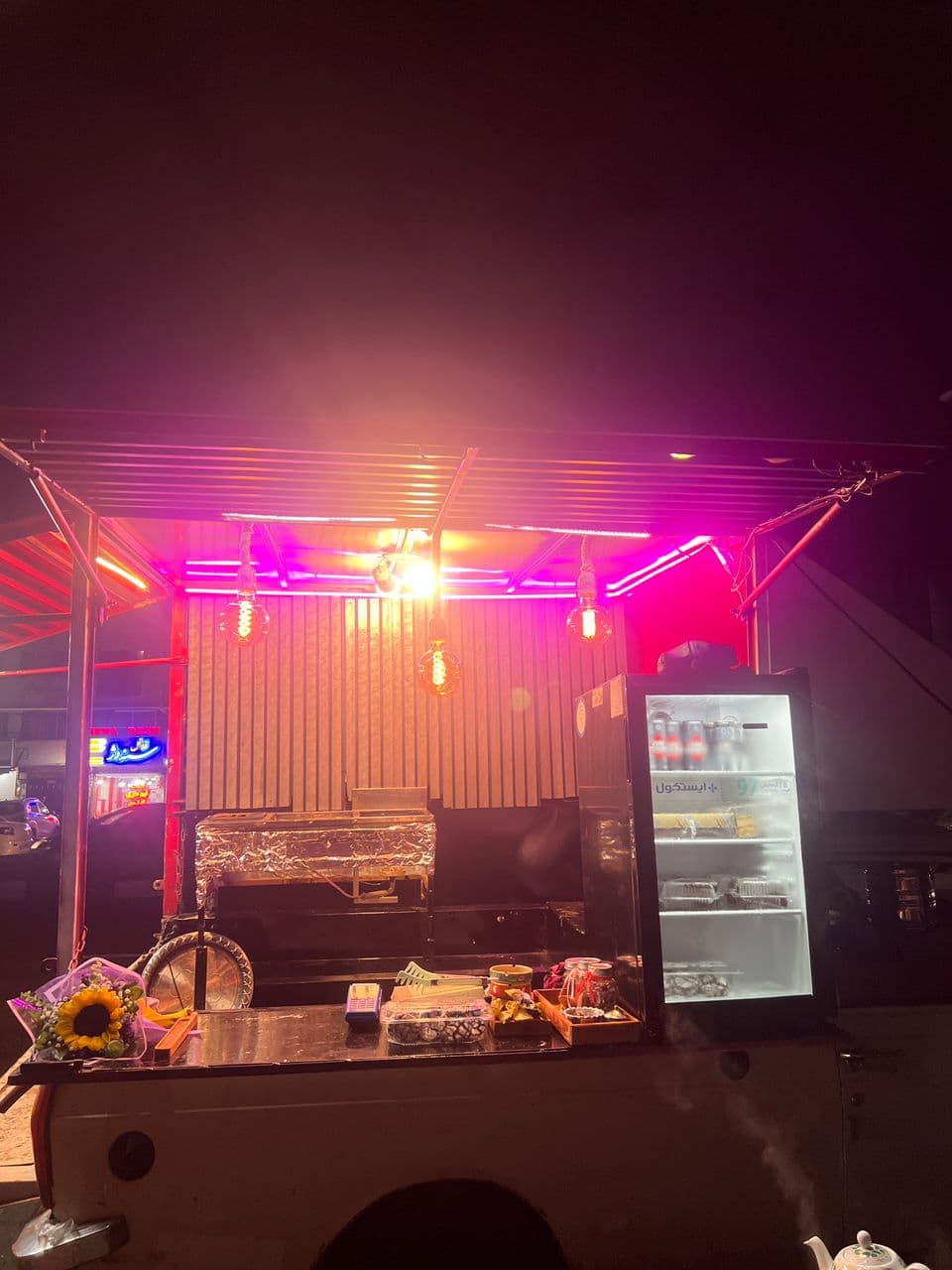 چای فروشی ماشینی تی نوش در شهر رشت