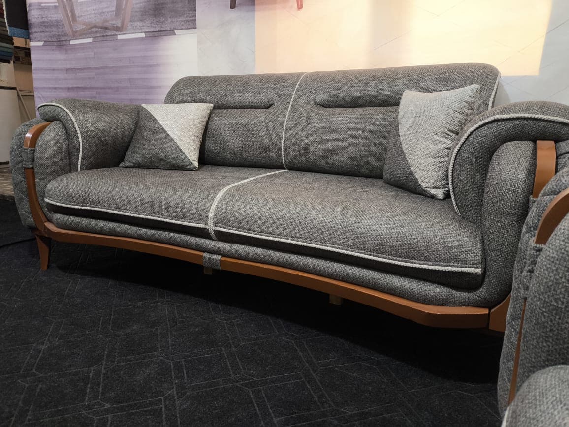 تولیدی مبلمان لوکس به مدیریت ابراهیمی در قم