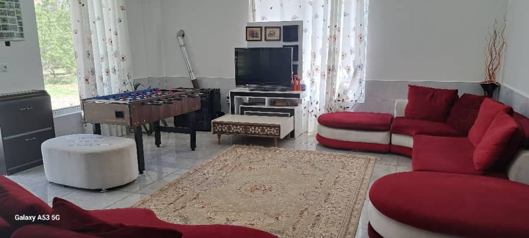 اقامتگاه بومگردی باغ گیلاس در آشخانه