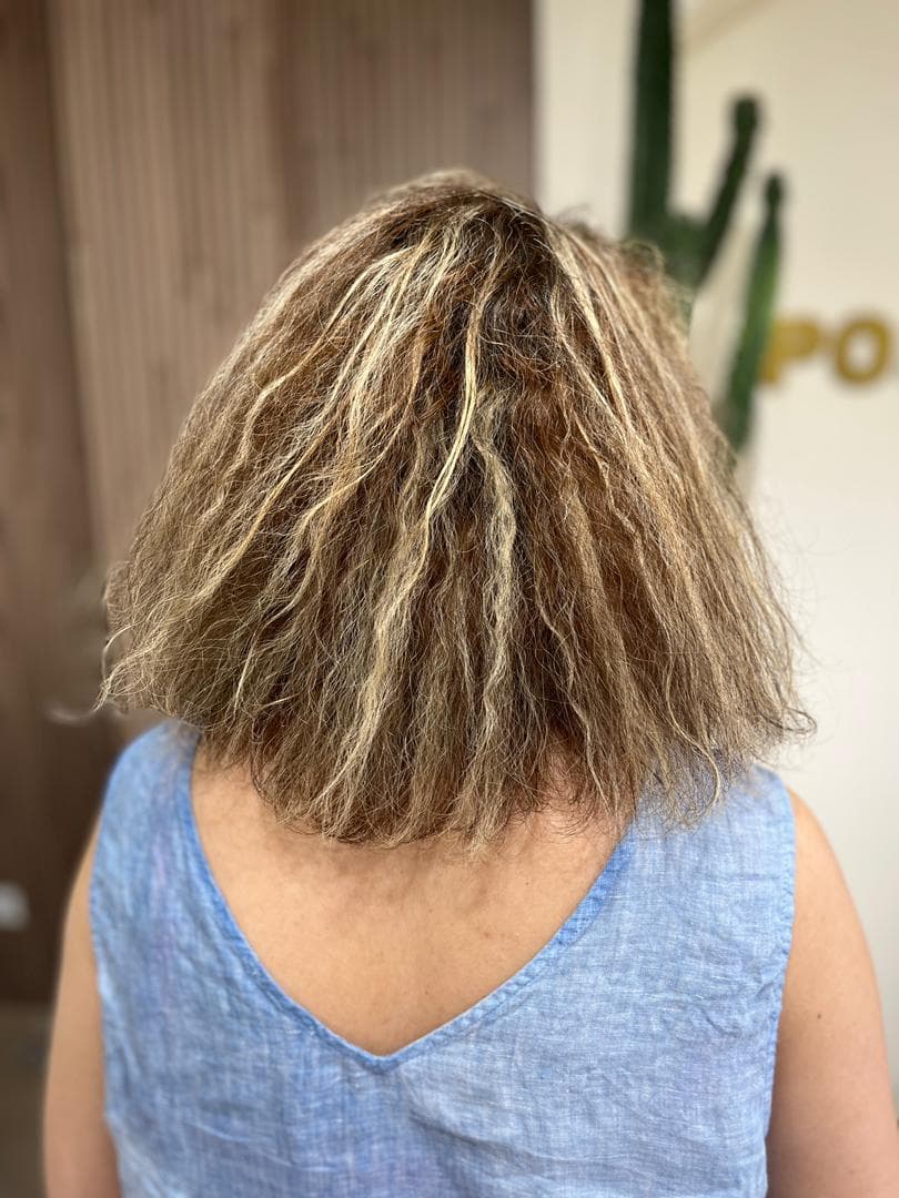 خدمات تخصصی کراتین و احیا مو سولماز نعلی در بابلسر