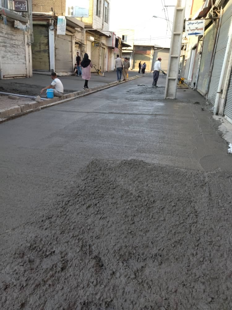 بتن ریزی کف با ماله پروانه ای حاجوی در قزوین