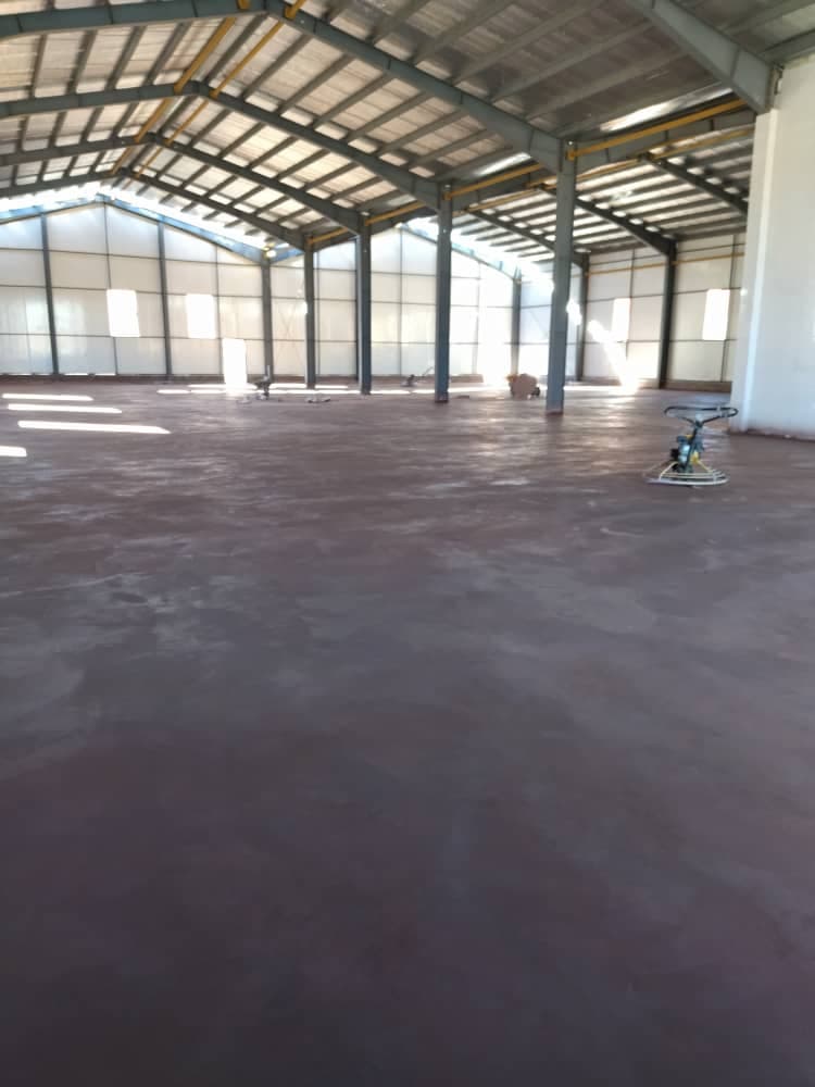 بتن ریزی کف با ماله پروانه ای حاجوی در قزوین