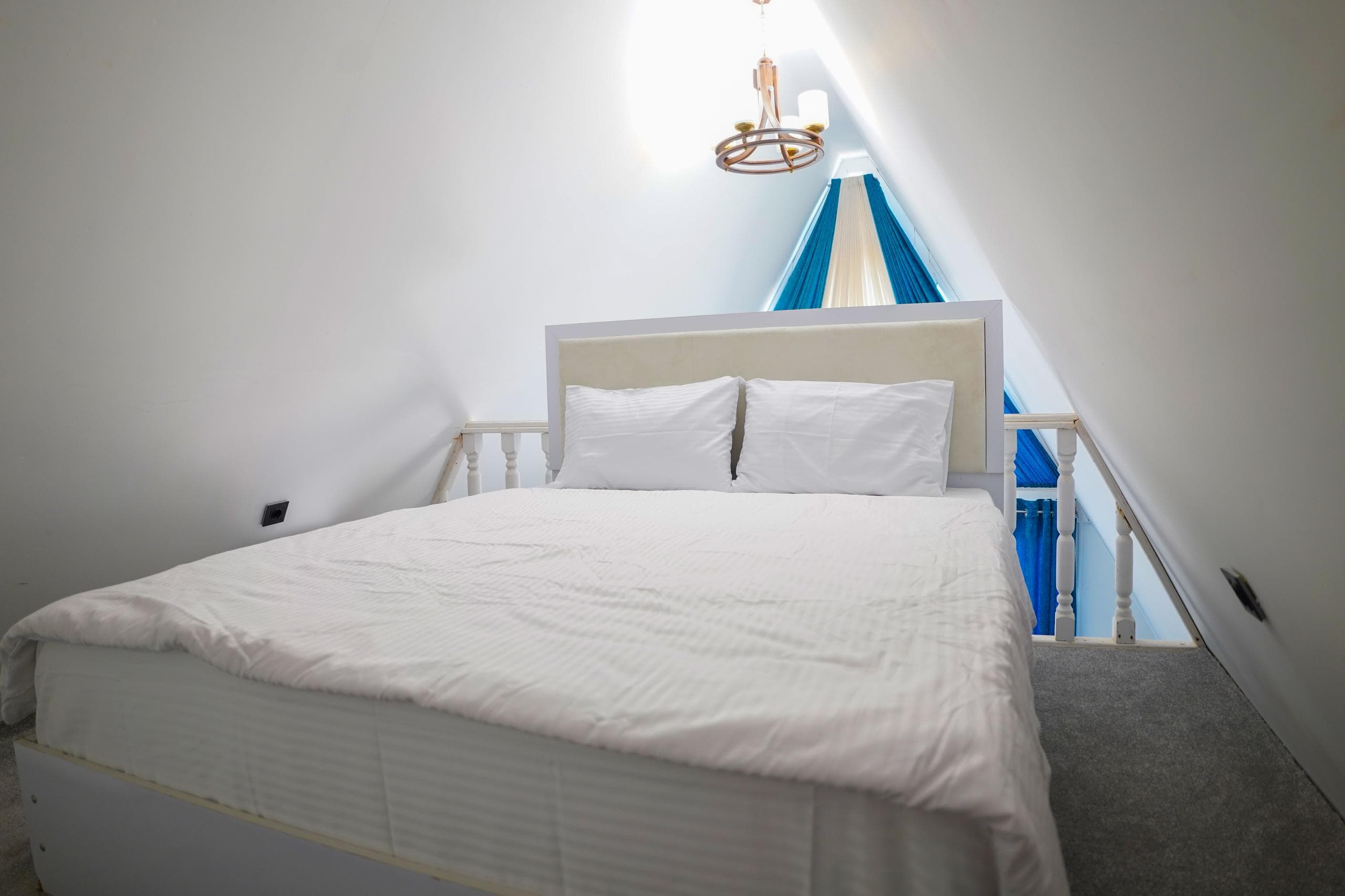 دهکده گردشگری ساحلی پازارلند در عسلویه