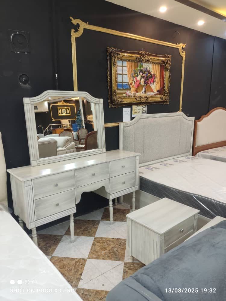 تولیدی مبل و سرویس خواب عباس آبادی در ملایر