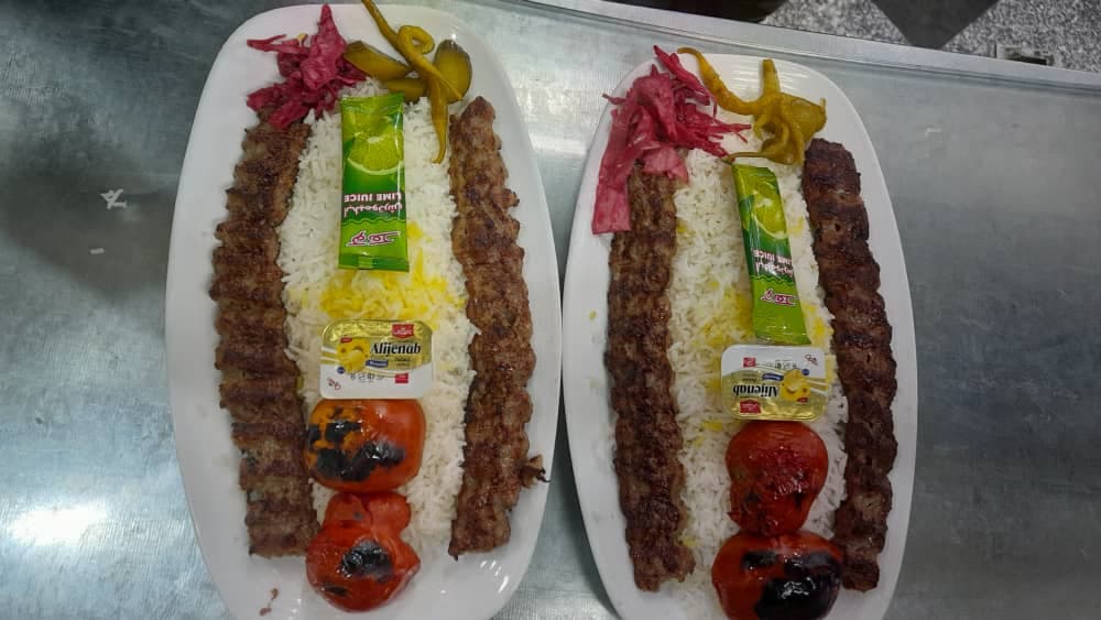 رستوران سنتی شهریار به مدیریت زهره وند در ملایر